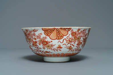 A Chinese iron-red and gilt bowl with floral design, Kangxi