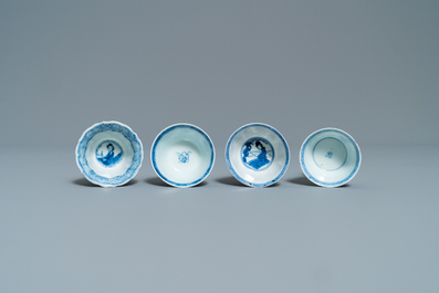 Quatre tasses et soucoupes en porcelaine de Chine en bleu et blanc, Kangxi