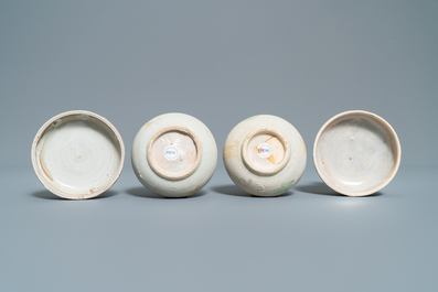 Treize bo&icirc;tes couvertes en porcelaine de Chine de Swatow de l'&eacute;pave Binh Tuan, Ming