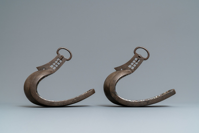 A pair of Japanese 'abumi' stirrups with 'raden' inlay of mother-of-pearl, Edo, 18th C.