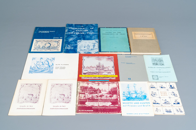 60 publicaties over antieke tegels, w.o. veilingcatalogi