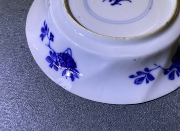 Onze tasses et soucoupes en porcelaine de Chine famille verte, Kangxi