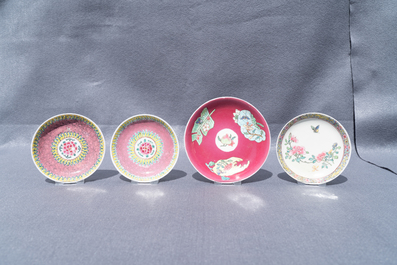 Vier Chinese famille rose koppen en schotels, Yongzheng/Qianlong