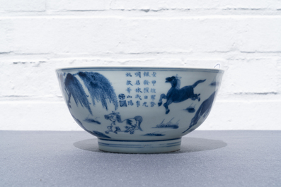 Een Chinese blauw-witte kom met 'De acht paarden van generaal Mu Wang', Yongle merk, Kangxi