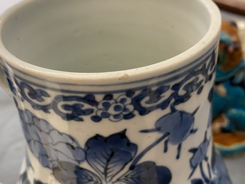 Une chope en porcelaine Arita en bleu et blanc, Japon, Edo, 17/18&egrave;me