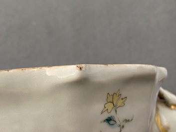 Une terrine couverte armori&eacute;e 'De Calenberg - De Pascale' en porcelaine de Chine famille rose pour le march&eacute; belge, Qianlong, ca. 1755
