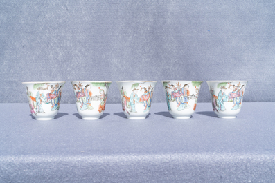 Vijf Chinese famille rose koppen en schotels, Tongzhi merk en periode