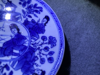 Vier Chinese blauw-witte koppen en schotels, Kangxi