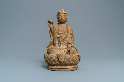Une figure de Bouddha en gr&egrave;s, Chine, Qing