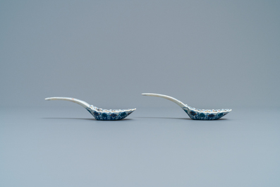 A pair of Chinese parcel-gilt doucai spoons, seal marks, 19th C.