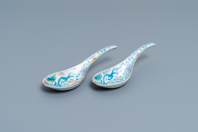 A pair of Chinese doucai 'dragon and phoenix' spoons, Chenghua mark, 19th C.