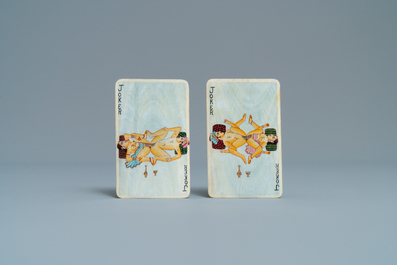 Een compleet kaartspel met erotische miniaturen op ivoor, India, begin 20e eeuw