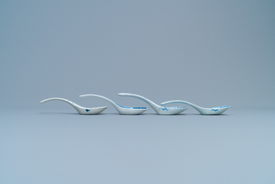 Four Chinese blue and white spoons, 19/20th C.