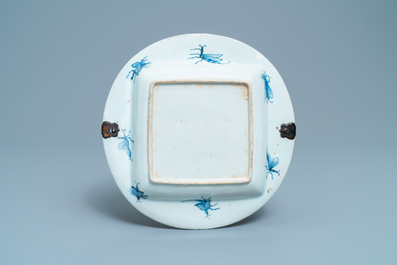 A Chinese Imari-style tray after Cornelis Pronk: 'Dames au parasol', Qianlong