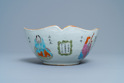 Un bol en porcelaine de Chine famille rose &agrave; d&eacute;cor 'Wu Shuang Pu', 19&egrave;me