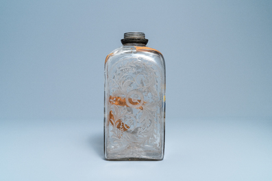 Une bouteille de marriage armori&eacute;e et dat&eacute;e 1723 en verre, Flandres ou Pays-Bas