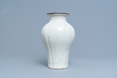A Chinese ge-type trilobed vase, Yongzheng mark, 19th C.