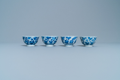 Vier Chinese blauw-witte koppen en schotels en drie grote koppen, Kangxi/Qianlong