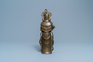 A Japanese bronze figure of Avalokitesvara, Edo/Meiji, 18/19th C.