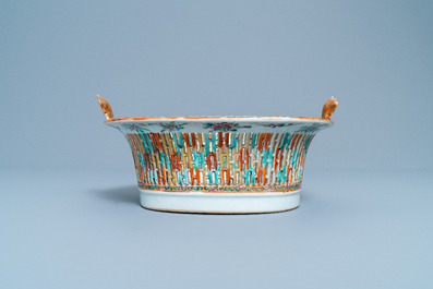 A reticulated Chinese Canton famille rose basket on stand, 19th C.