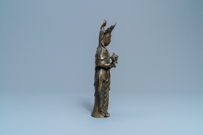 Een Japanse bronzen figuur van Avalokitesvara, Edo/Meiji, 18/19e eeuw
