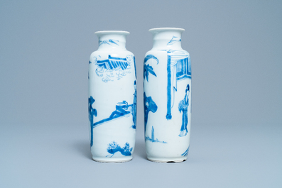 Twee Chinese blauw-witte rouleau vazen, Kangxi