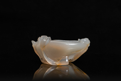 A Chinese agate peach-form brush washer, Qing