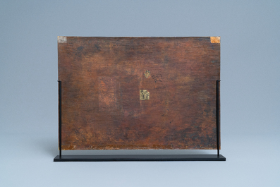 Une paire de plaques de forme rectangulaire en &eacute;maux cloisonn&eacute;s, Chine, Qianlong/Jiaqing