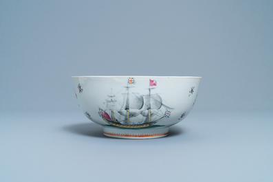 Un bol en porcelaine de Chine famille rose &agrave; d&eacute;cor de navires anglais, Qianlong