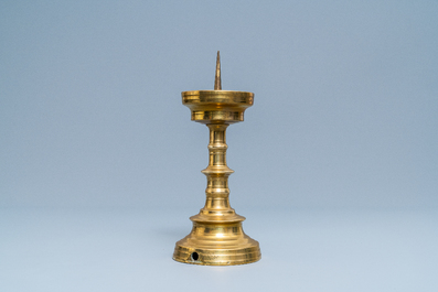 A Flemish bronze candlestick, 15/16th C.