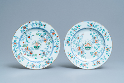 Quatre plats en porcelaine de Chine doucai, Kangxi