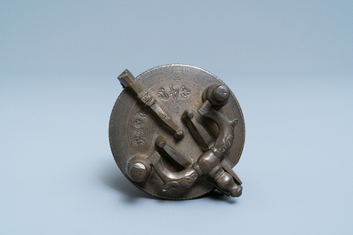 Een quasi compleet bronzen pijlgewicht, Neurenberg, Duitsland, 17e eeuw