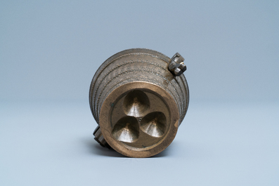 A bronze nest of weights, Nuremberg, Germany, 17th C.