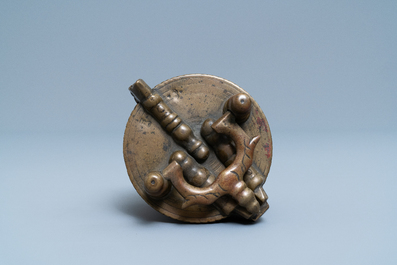 Een quasi compleet bronzen pijlgewicht, Neurenberg, Duitsland, 17e eeuw