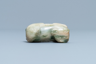 A Chinese jadeite model of a dog, 19/20th C.
