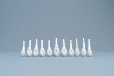 21 cuill&egrave;res en porcelaine de Chine, 19/20&egrave;me