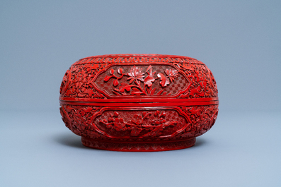 A Chinese red cinnabar lacquer box and cover, 19th C.