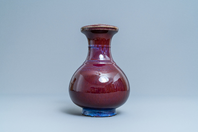 A Chinese flamb&eacute;-glazed 'lotus pod-mouth' vase, 18/19th C.