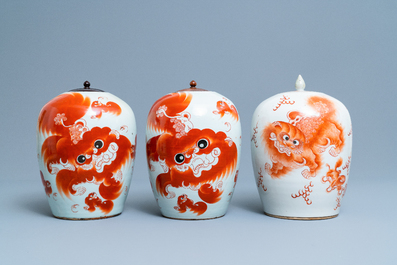 Four Chinese vases with iron red 'Buddhist lion' design, 19/20th C.