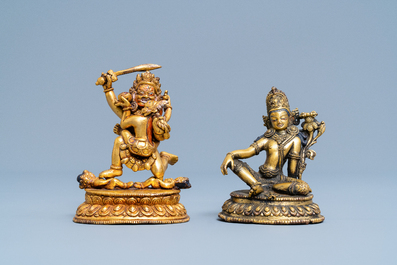 Twee Sino-Tibetaanse verguld bronzen figuren, 19e eeuw