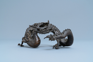 Een Japans bronzen model van een draak, Meiji, 19e eeuw