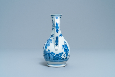 A Japanese blue and white Arita ewer, two dishes and an oval tray, Edo, 17/18th C.