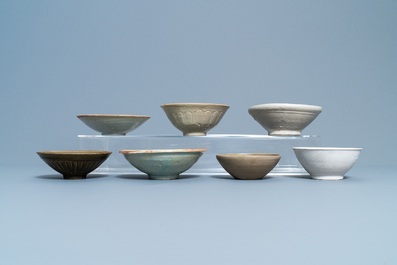 23 bols en porcelaine de Chine monochrome et qingbai, Song et apr&egrave;s