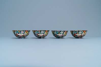 Quatre bols en porcelaine de Chine famille rose &agrave; d&eacute;cor millefleurs, marque de Jiangxi Ciye Gongsi, R&eacute;publique