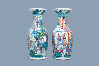 Une paire de grands vases en porcelaine de Chine famille rose &agrave; d&eacute;cor 'Wu Shuang Pu', 19&egrave;me