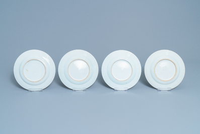 Treize assiettes en porcelaine de Chine famille rose &agrave; d&eacute;cor bianco sopra bianco, Qianlong
