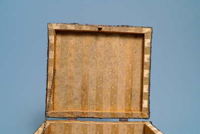 Un coffre en bois, cuivre et fer forg&eacute;, Allemagne, 17/18&egrave;me