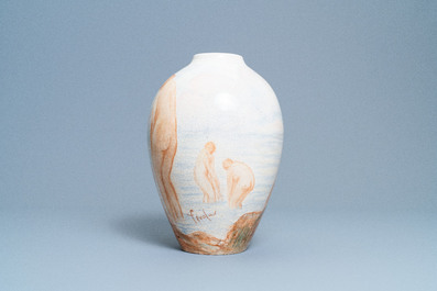 Un vase art deco &agrave; d&eacute;cor de femmes baignantes, F&eacute;lix-Pascal F&eacute;vola pour Lachenal, France, vers 1930