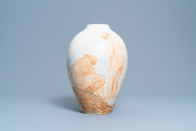 Un vase art deco &agrave; d&eacute;cor de femmes baignantes, F&eacute;lix-Pascal F&eacute;vola pour Lachenal, France, vers 1930
