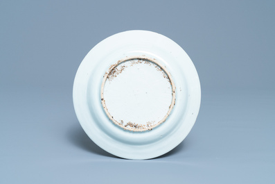 Une assiette en porcelaine de Chine wucai de type ko-sometsuke, &eacute;poque Transition